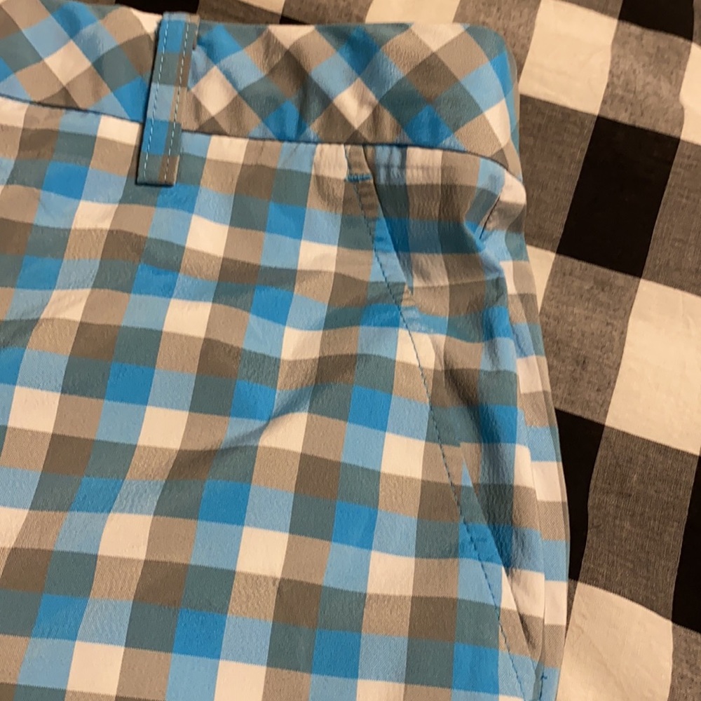 Men’s Golf Shorts - Picture 2 of 8